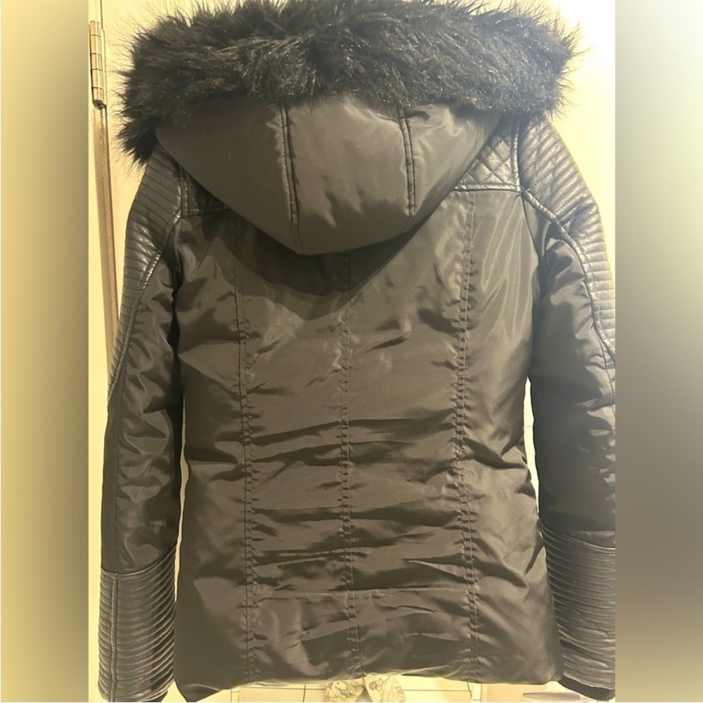Stylish Winter Coat - Picture 5 of 8